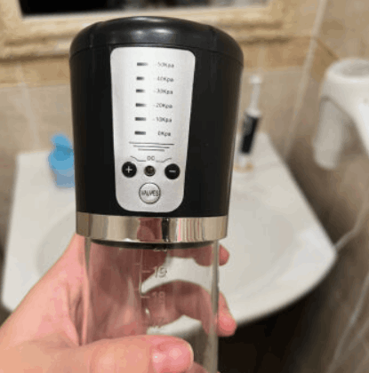 HoneyWink Penis Pump with box and charging cable